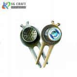 Golf divot tool